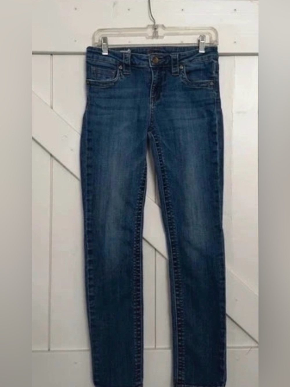 KUT From The Kloth Women's Stevie
Straight Leg Medium Blue Wash Jeans